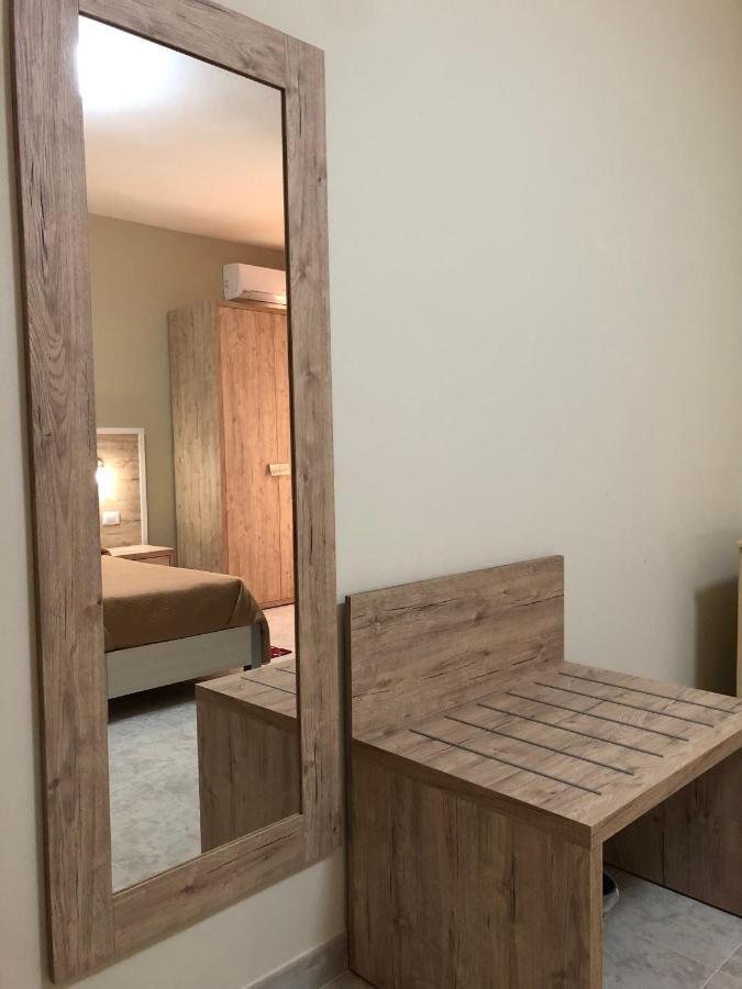 Hotel Centrale Quartu SantʼElena Екстериор снимка